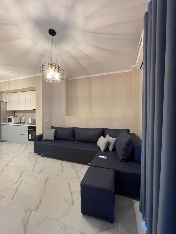 Modern Beachfront Apartments Саранда Екстер'єр фото