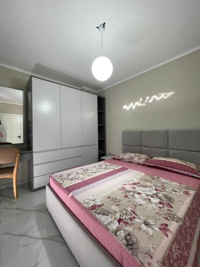 Modern Beachfront Apartments Саранда Екстер'єр фото