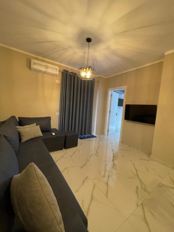 Modern Beachfront Apartments Саранда Екстер'єр фото