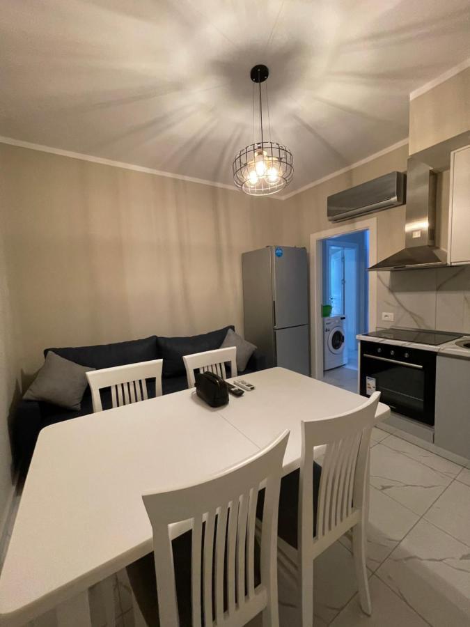 Modern Beachfront Apartments Саранда Екстер'єр фото