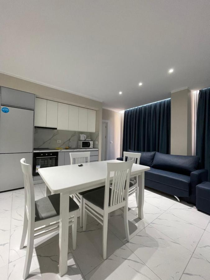 Modern Beachfront Apartments Саранда Екстер'єр фото