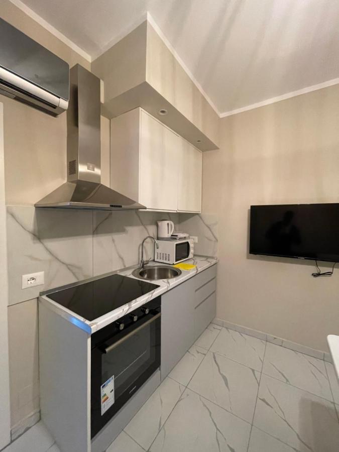 Modern Beachfront Apartments Саранда Екстер'єр фото