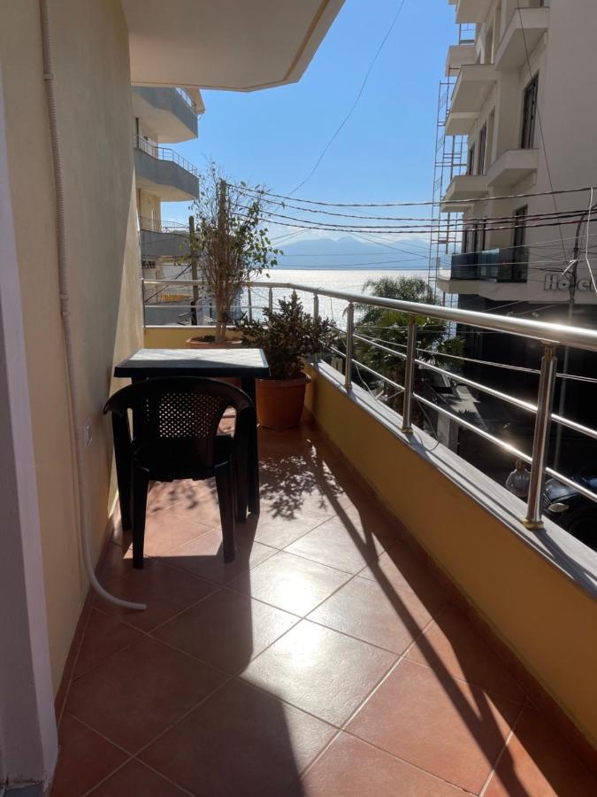 Modern Beachfront Apartments Саранда Екстер'єр фото