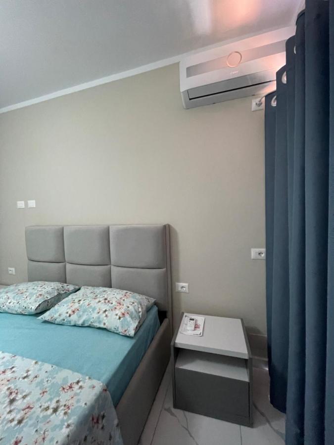 Modern Beachfront Apartments Саранда Екстер'єр фото