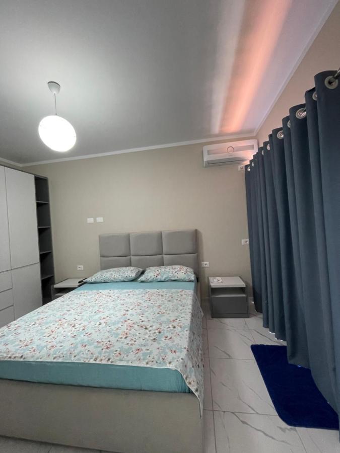 Modern Beachfront Apartments Саранда Екстер'єр фото